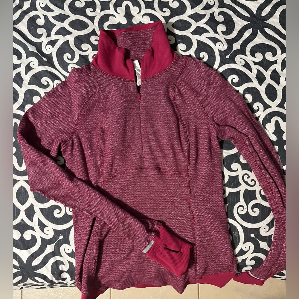 Lululemon pullover size 6